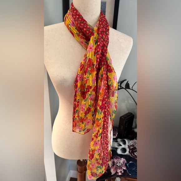 Scarf/Shawl Vibrant Colors and Muti Functional - Picture 3 of 4